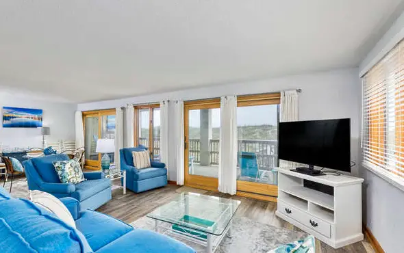 5607 - Heron Cove 101N