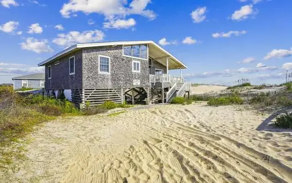 5985 - Surf House
