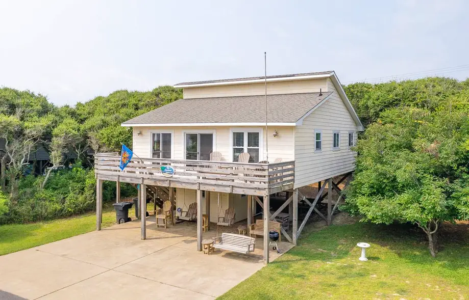 Hanchey's Hideaway 228-B