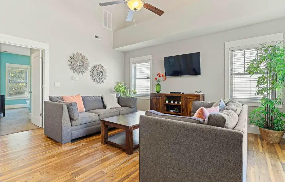 rental image 7