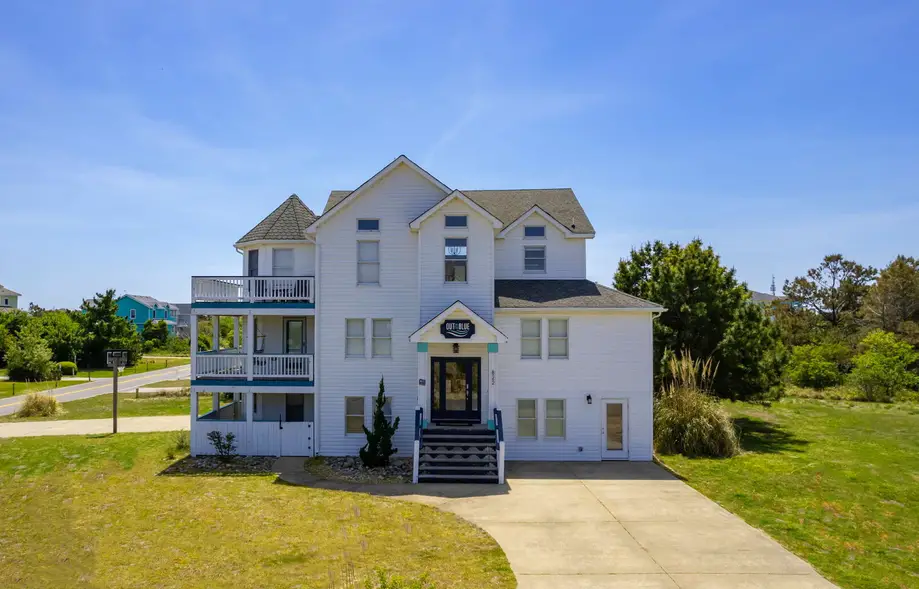 K9037 Out of the Blue 8 Bedroom home at ...