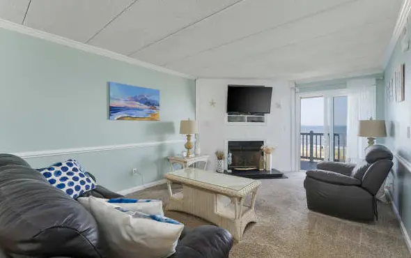 5745 - Whalebone Pierview