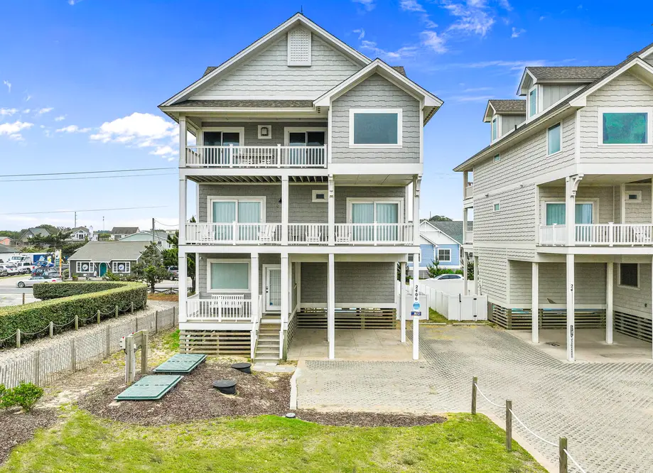 K6105 Sea Duced 6 Bedroom Home at Caroli...