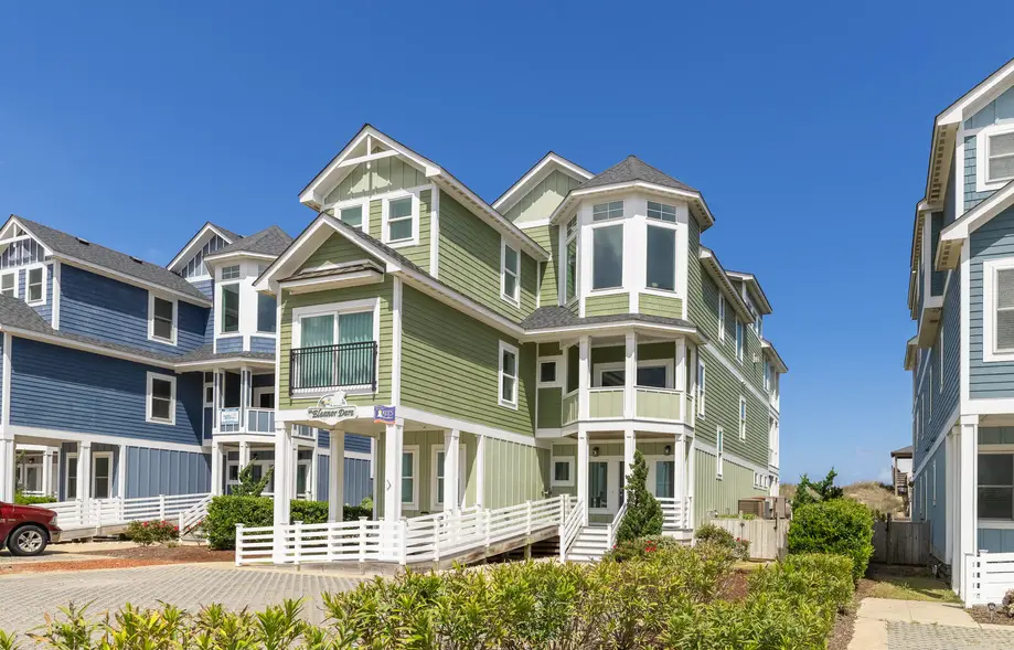 K8024 Eleanor Dare 8 Bedroom Oceanfront ...