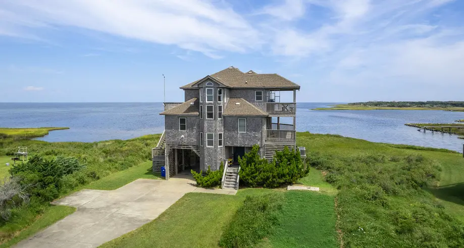 K6512 Windscape 4 Bedroom Home in Surf o...