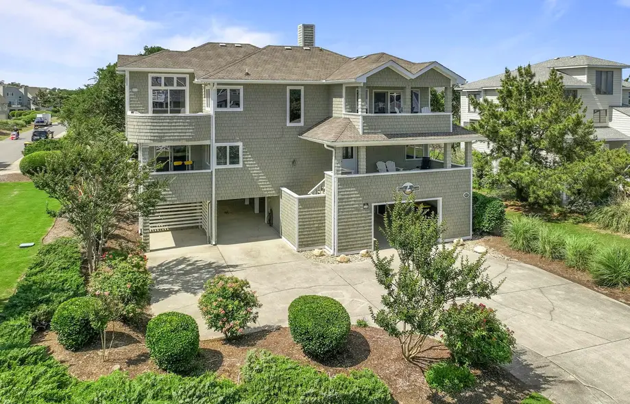 Pelican Haven 741