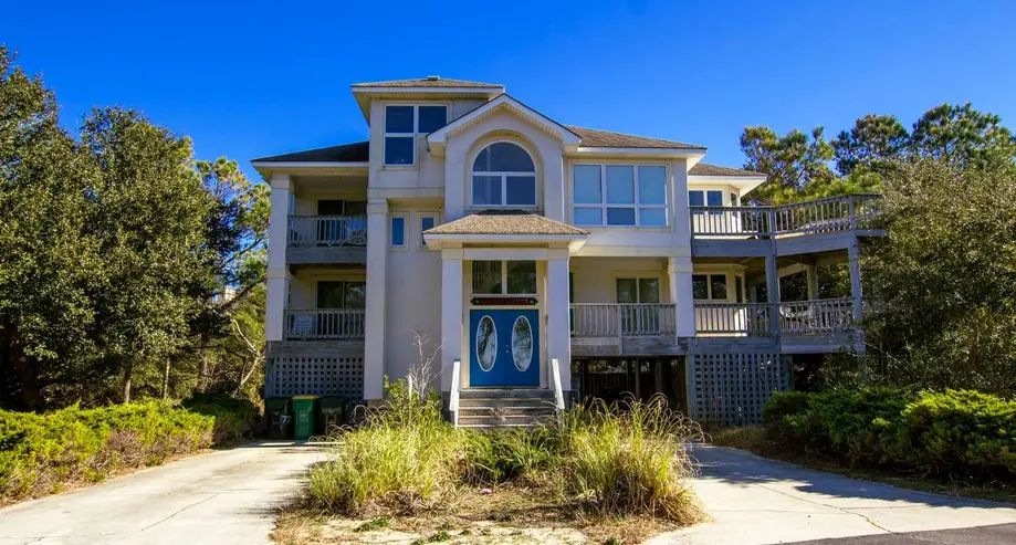 Mango Manor