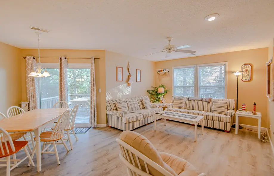 015 | Oyster Pointe M-2
