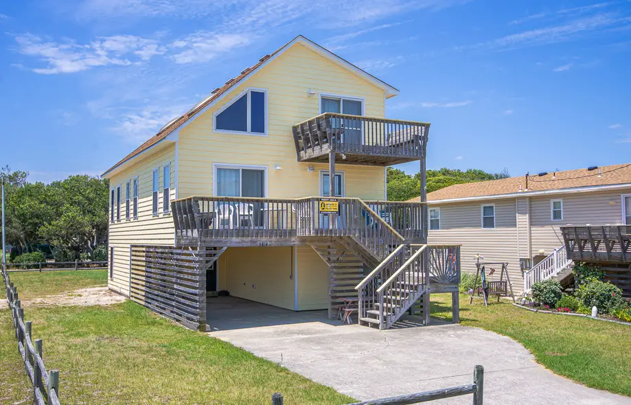 814 | OBX Family Escape