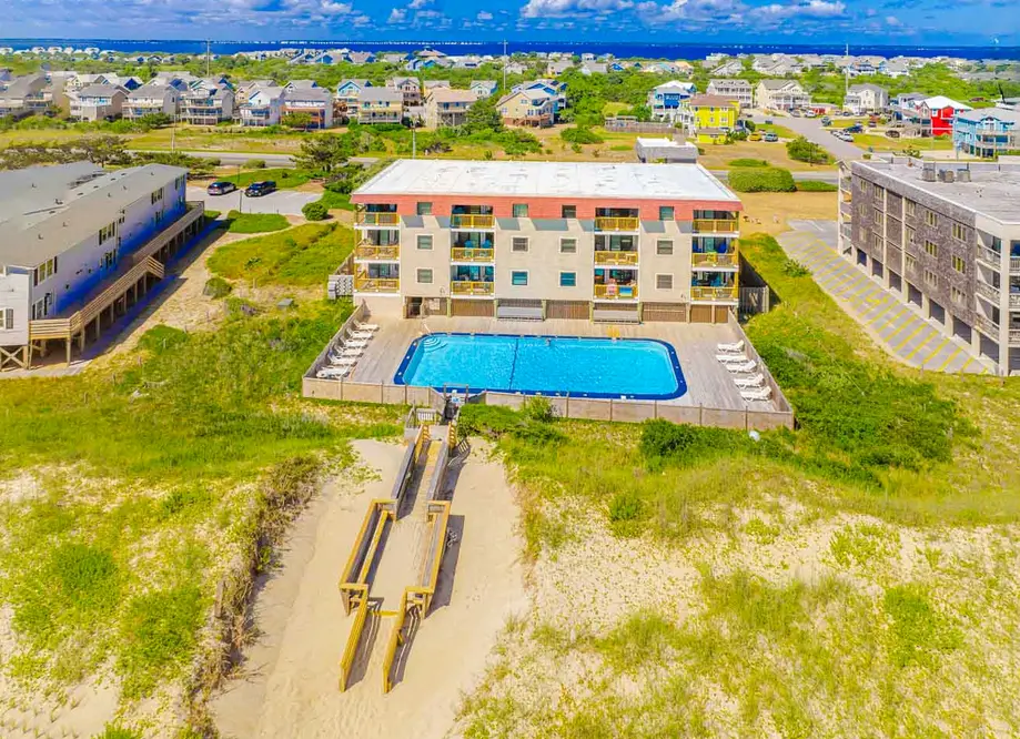 AV-3D | Admirals View Condo