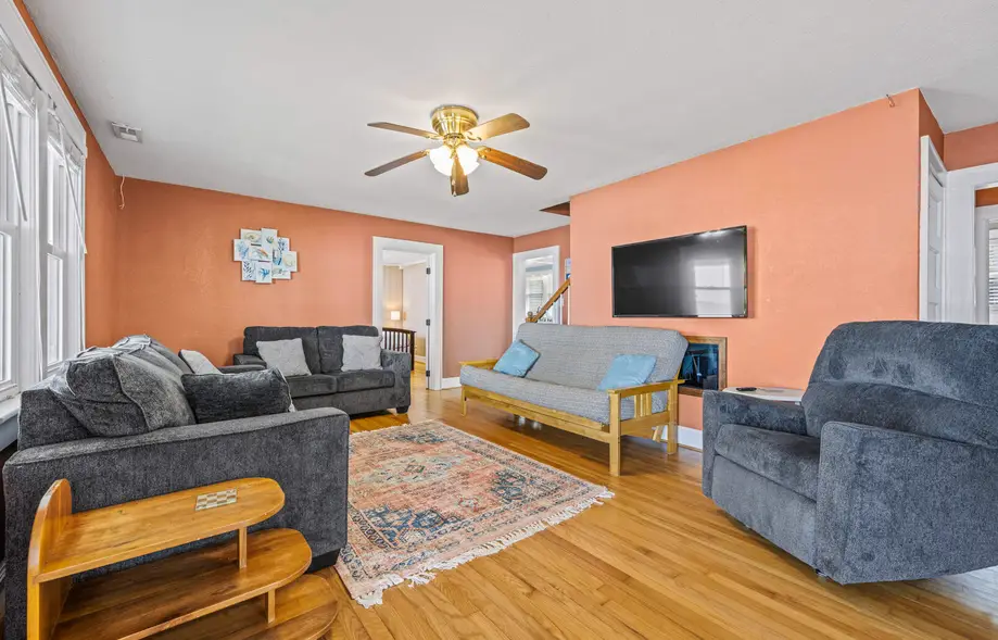 rental image 5