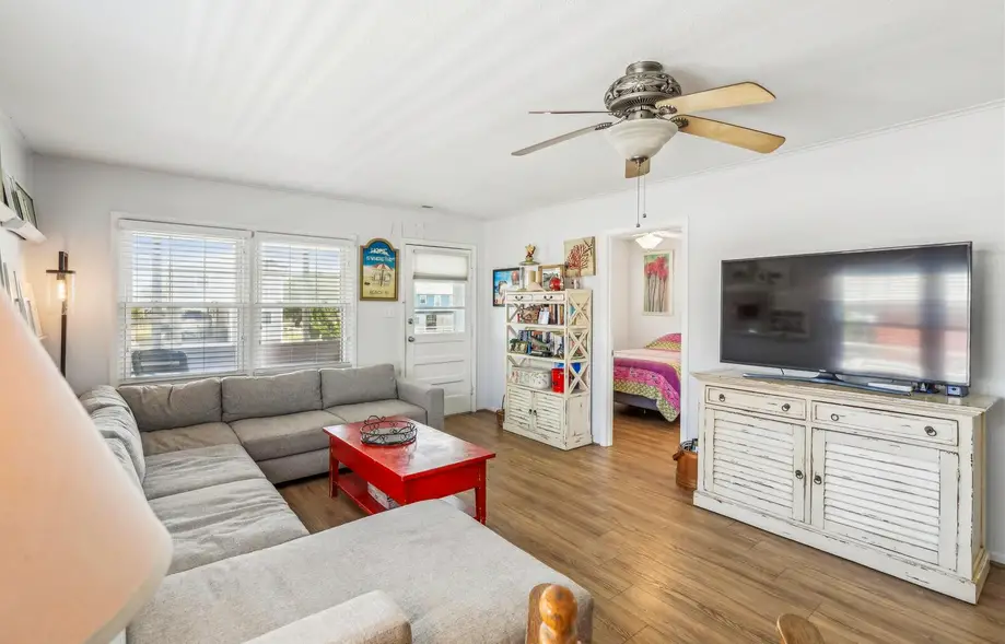 rental image 6