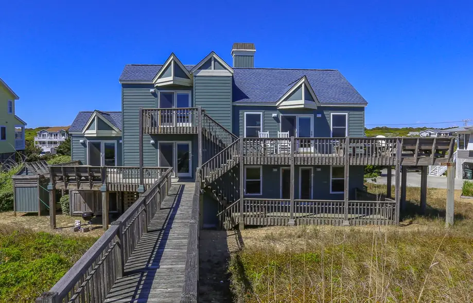 MACWATER BEACH HOUSE