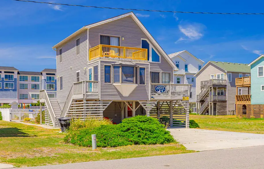 098 | Lucy's Shore Escape