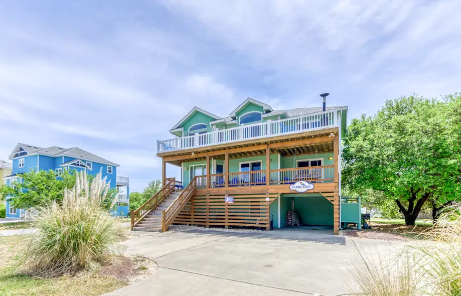 K9009 Parrotdise 7 bedroom home at Ocean...