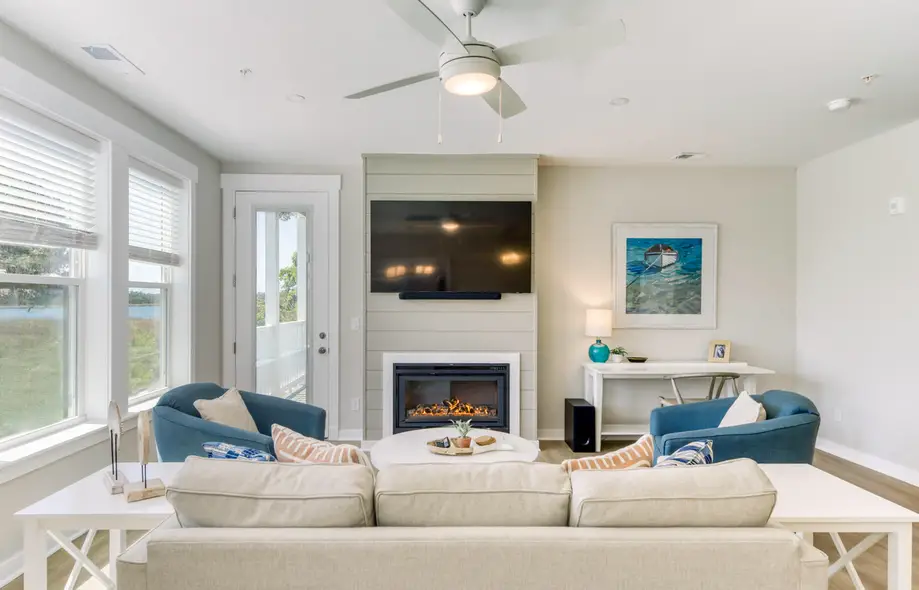 K0312 Topaz Tide 3 Bedroom Condo at Hami...